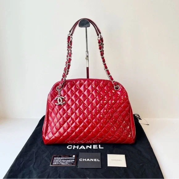 Chanel Mademoiselle Red Patent Leather Shoulder Bag - Vintage and EUC! - Picture 3 of 17